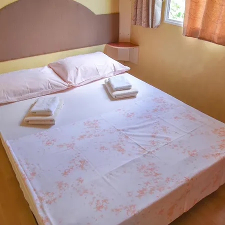 Mobile Homes Bilice Kültér fotó
